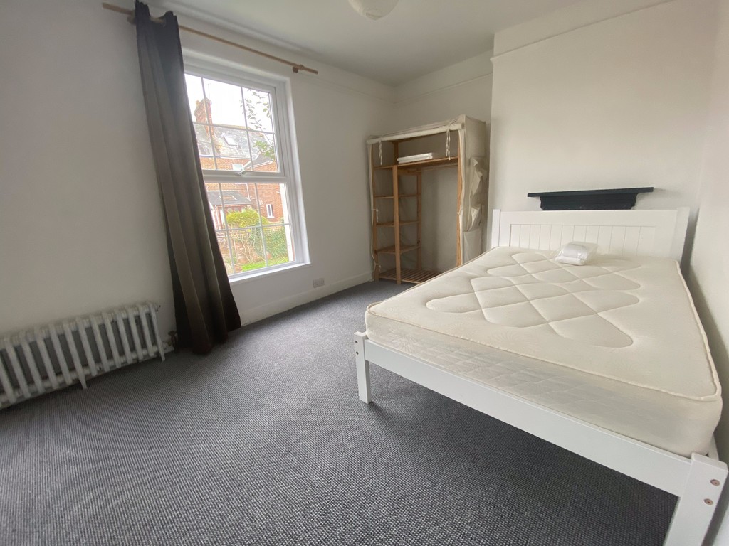 6 bed house to rent in St James Terrace  - Property Image 9