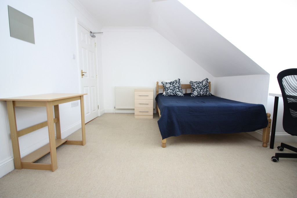 5 bed house to rent in Portland Street  - Property Image 11