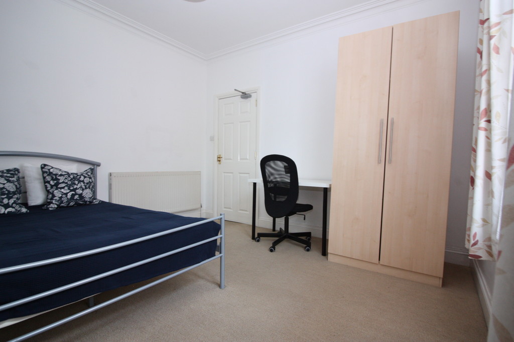 5 bed house to rent in Portland Street 7