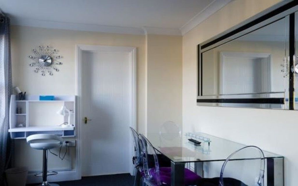 2 bed flat to rent in New North Road  - Property Image 3