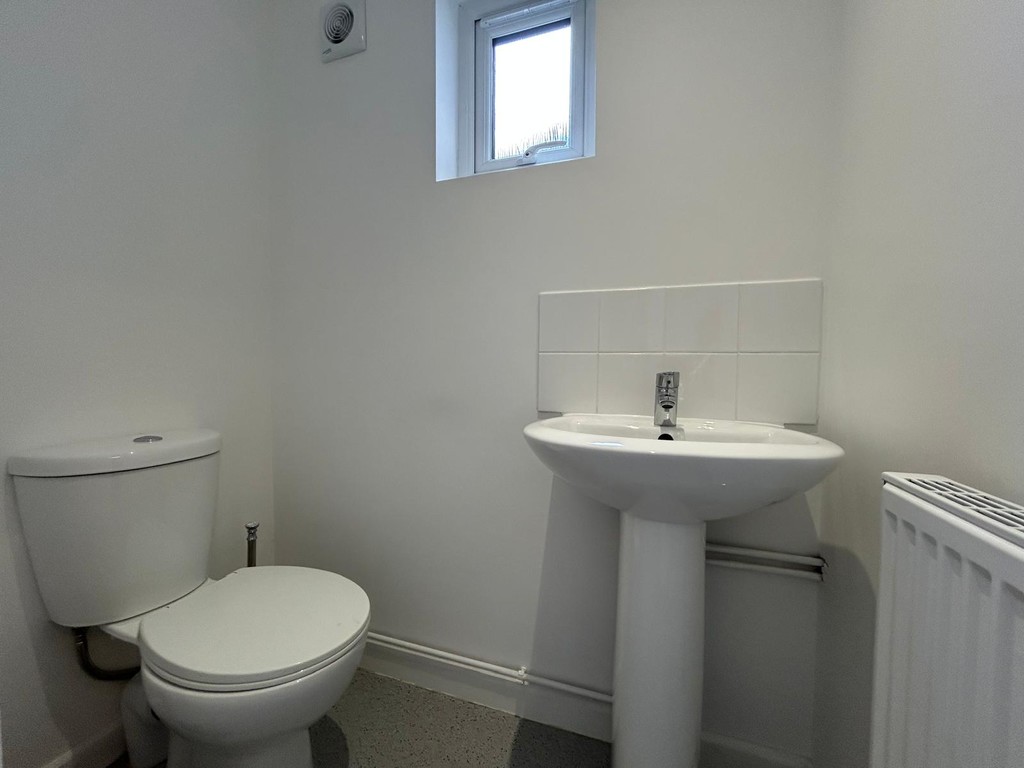 4 bed house to rent 7
