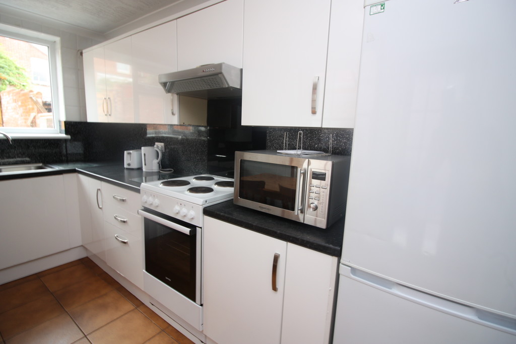 6 bed house to rent in Kings Road, Exeter  - Property Image 3