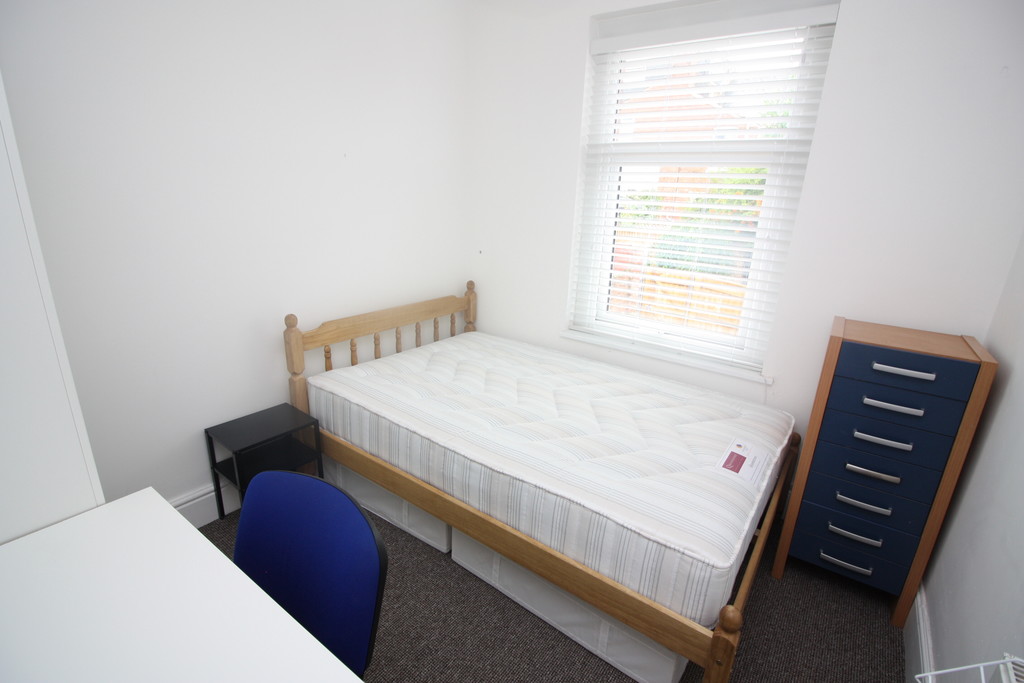 6 bed house to rent in Kings Road, Exeter 9