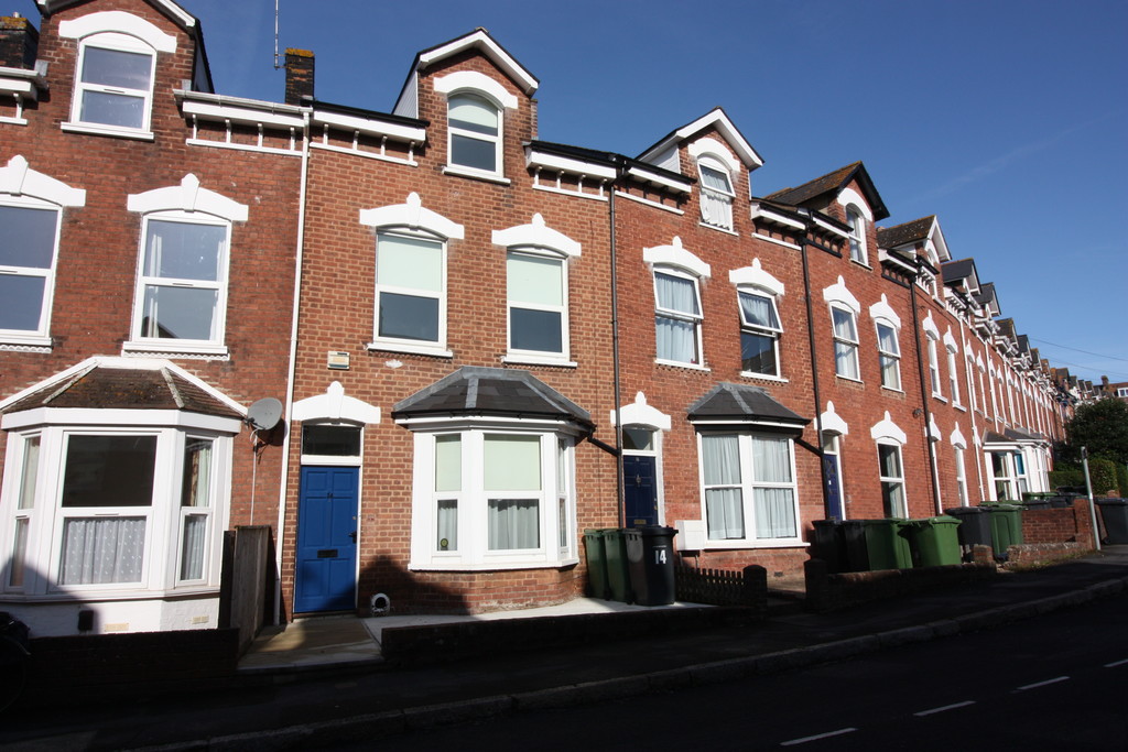 5 bed house to rent in Culverland Road, Exeter 1