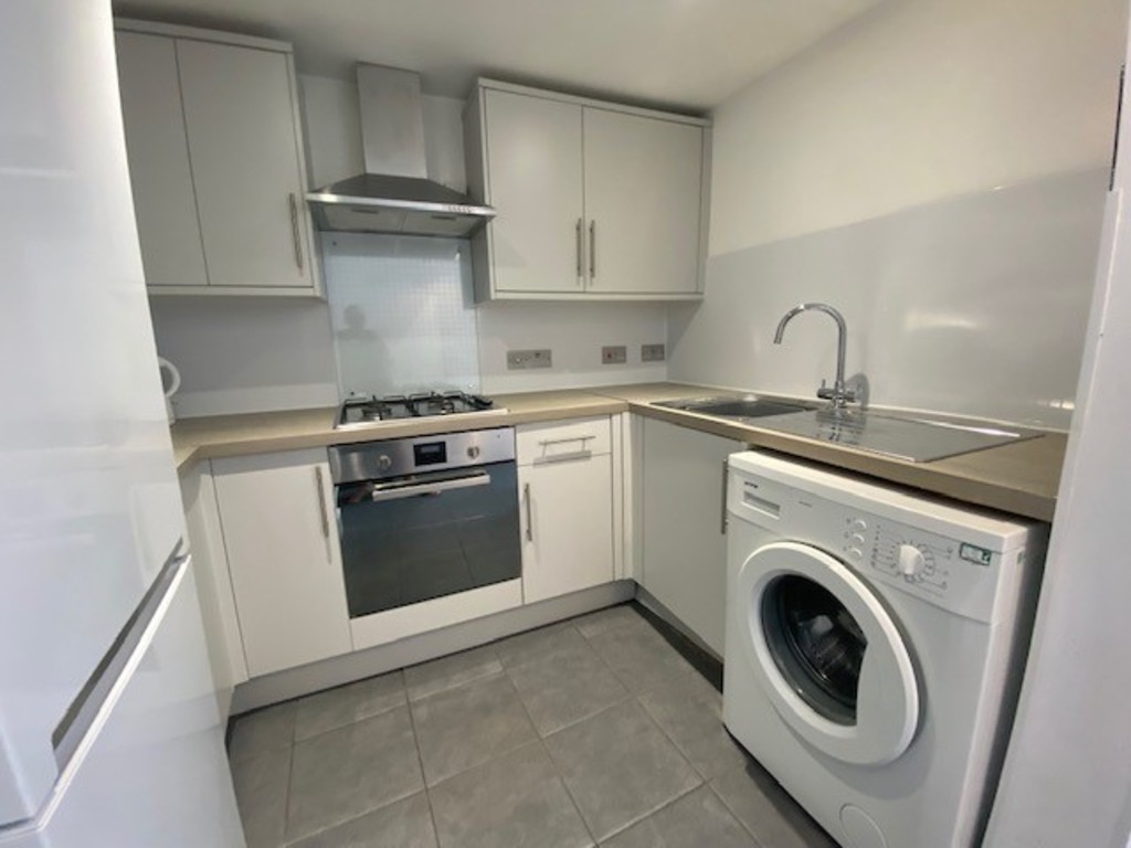 5 bed house to rent in Culverland Road, Exeter  - Property Image 3