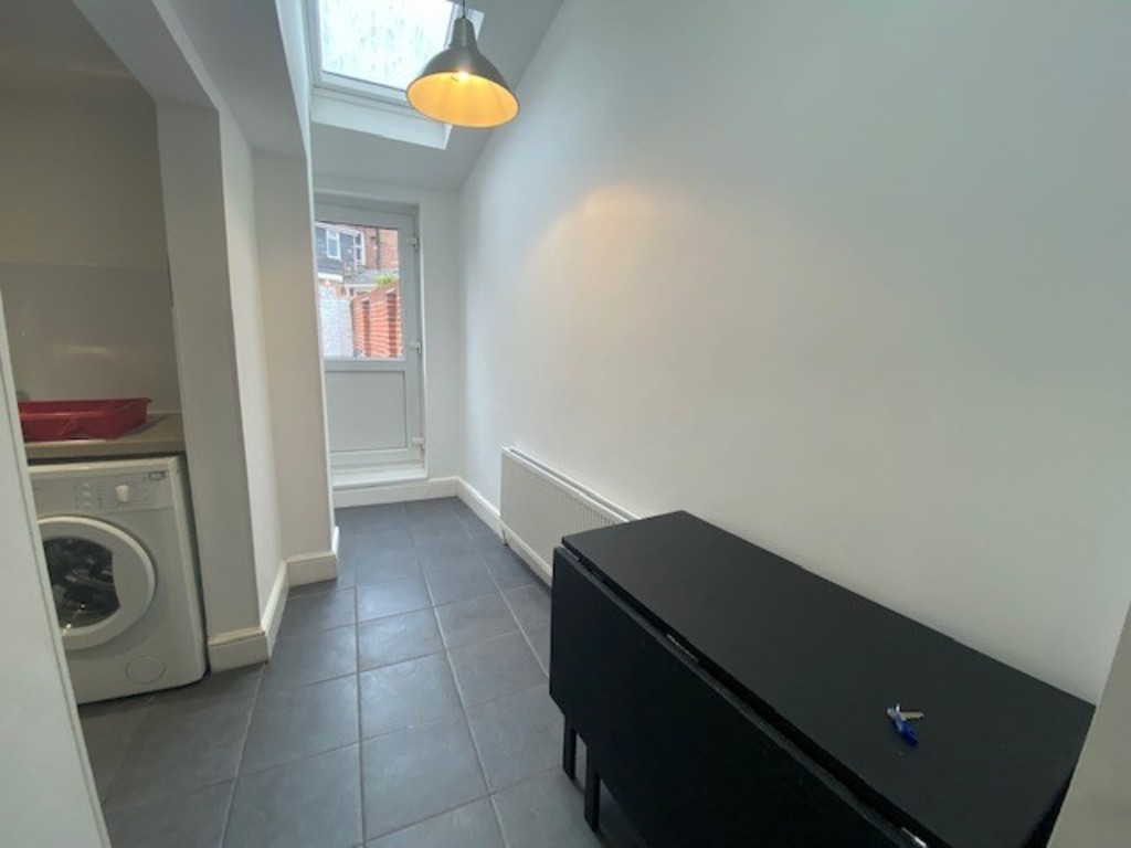 5 bed house to rent in Culverland Road, Exeter  - Property Image 4