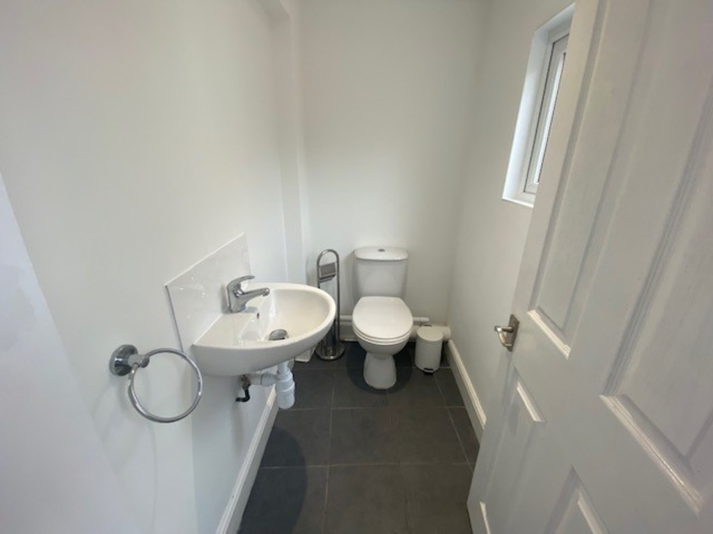 5 bed house to rent in Culverland Road, Exeter 5