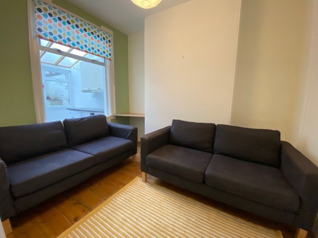4 bed house to rent in Old Park Road, Exeter  - Property Image 1