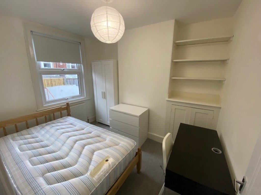 4 bed house to rent in Old Park Road, Exeter 8
