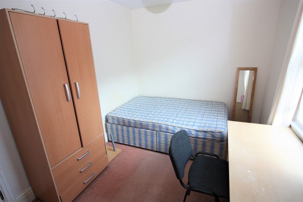 4 bed flat to rent in St. Davids Hill, Exeter  - Property Image 5
