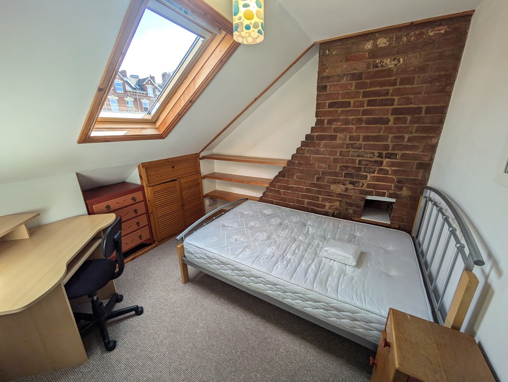 5 bed house to rent in Well Street  - Property Image 10