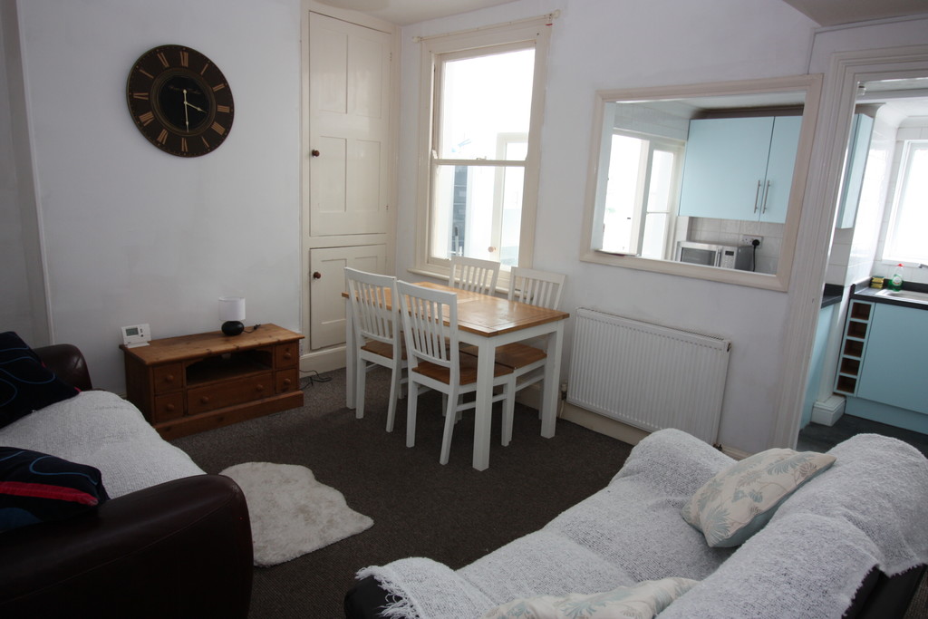 4 bed house to rent in Salisbury Road, Exeter 1