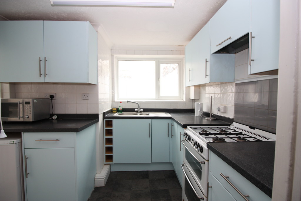 4 bed house to rent in Salisbury Road, Exeter 3