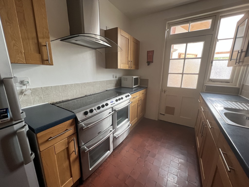 5 bed house to rent in Elmside, Exeter  - Property Image 8