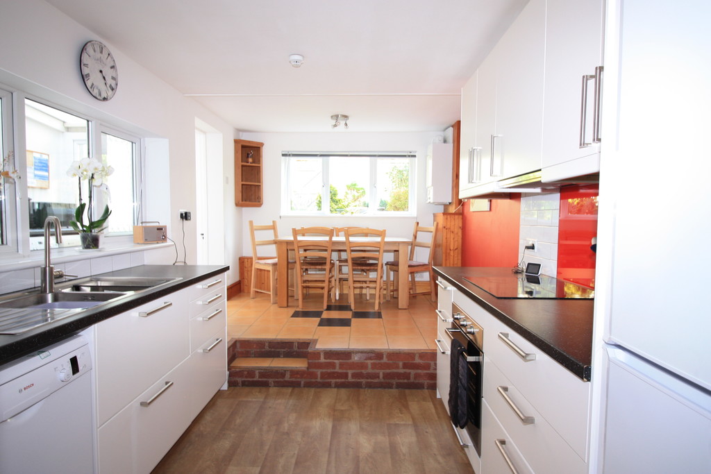 6 bed house to rent in Oxford Road, Exeter 2