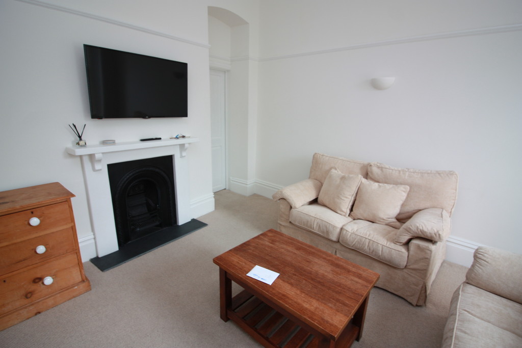 2 bed flat to rent in Old Tiverton Road 1