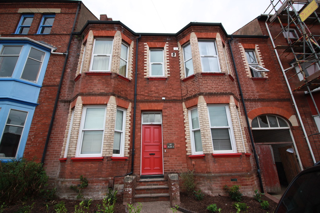2 bed flat to rent in Old Tiverton Road 3