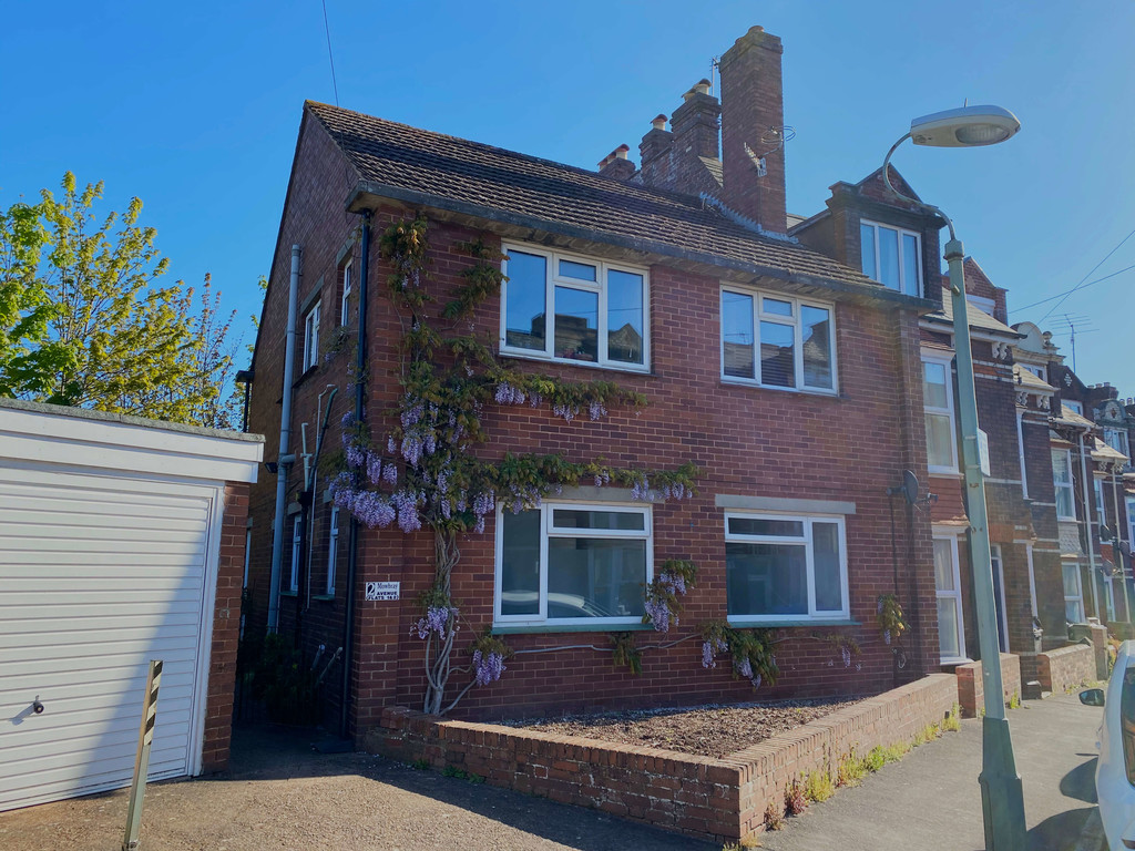 2 bed flat to rent in Mowbray Avenue, Exeter, EX4