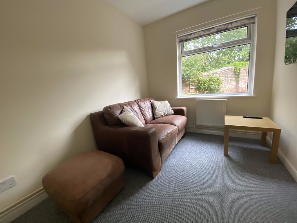 2 bed flat to rent in Mowbray Avenue, Exeter  - Property Image 2