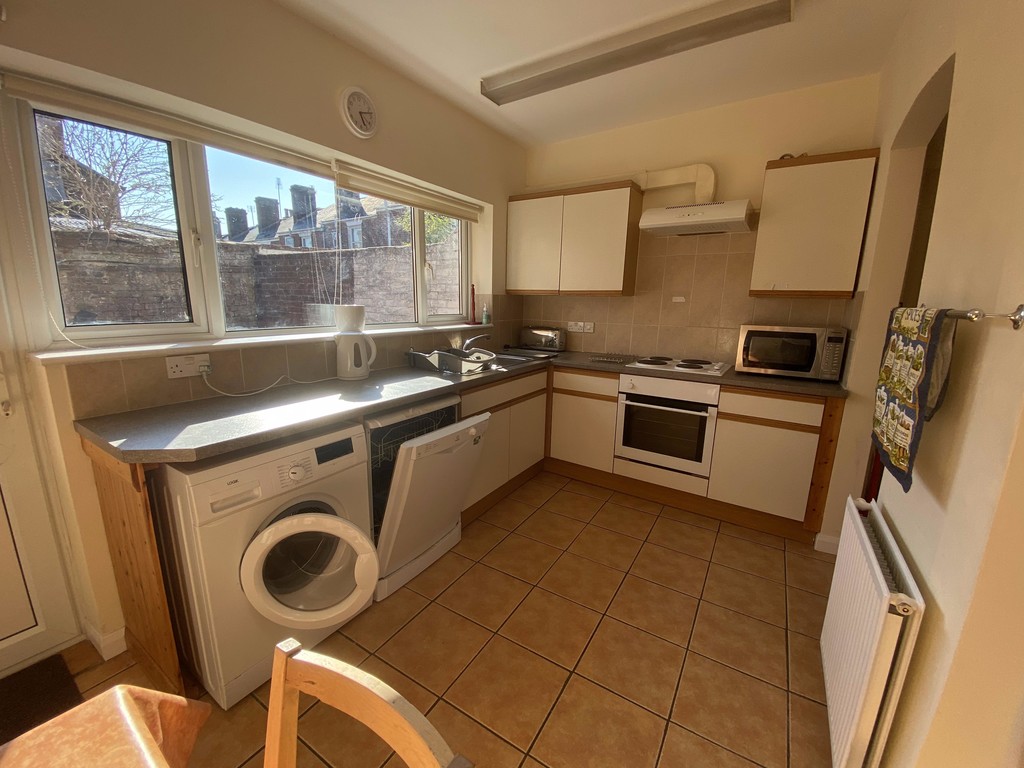 5 bed house to rent in Victoria Street, Exeter 4