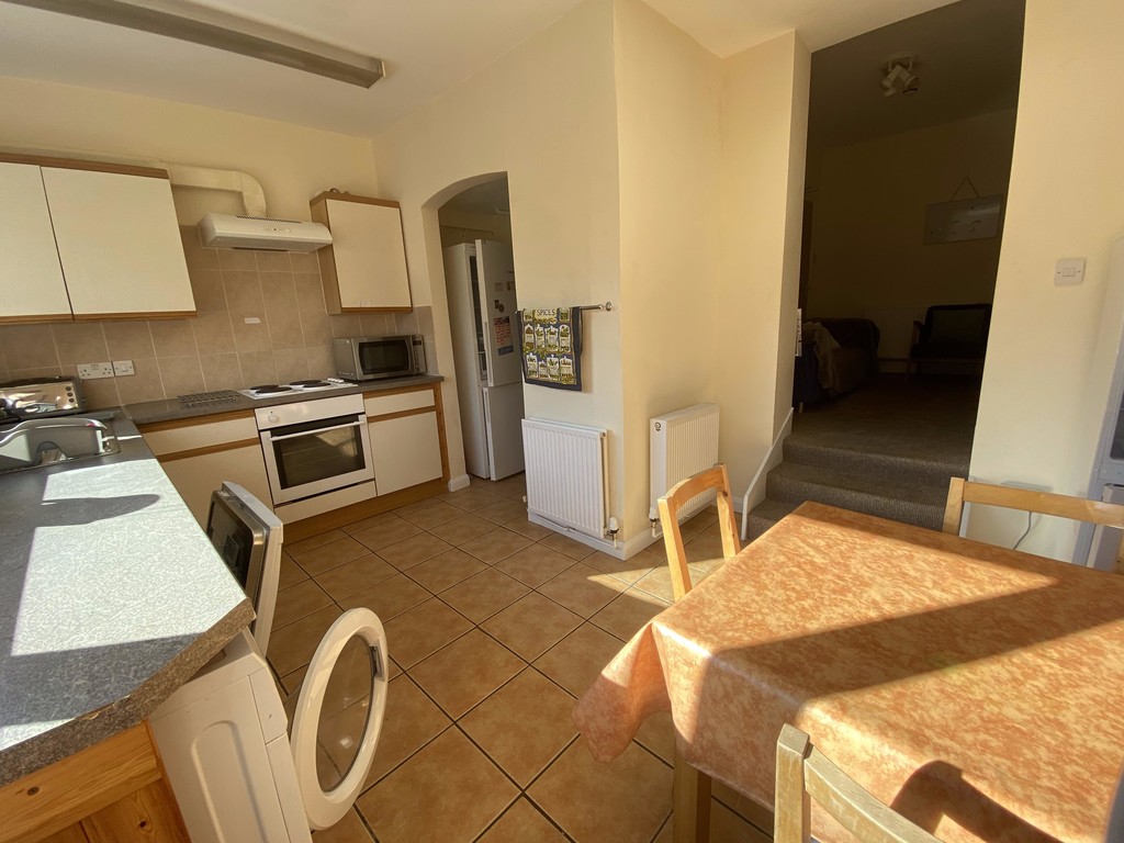 5 bed house to rent in Victoria Street, Exeter  - Property Image 5
