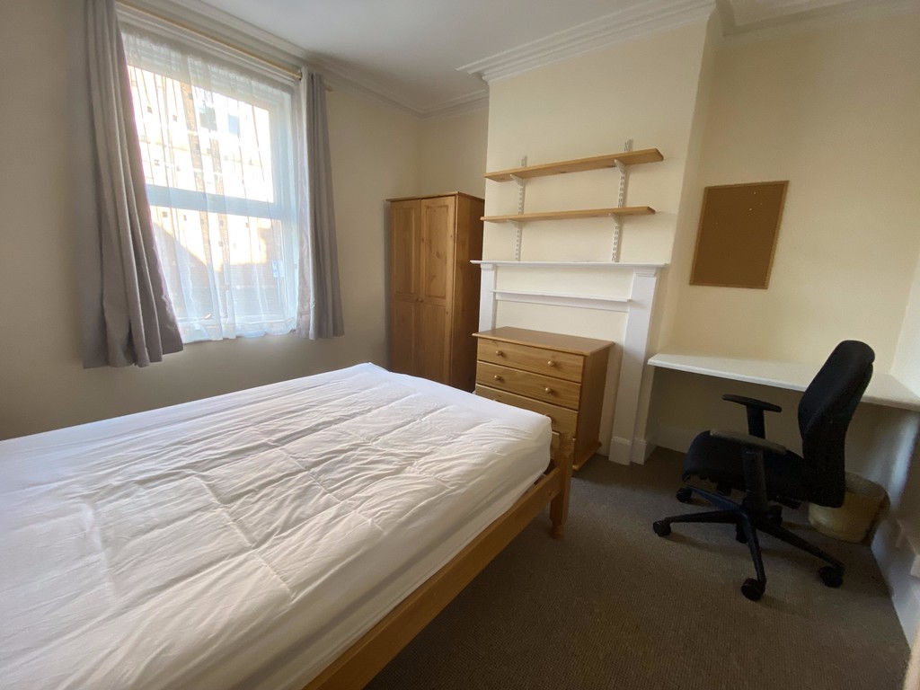 5 bed house to rent in Victoria Street, Exeter  - Property Image 10