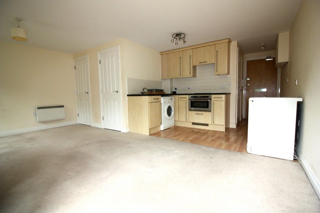 1 bed flat for sale in Augustus House, New North Road, Exeter  - Property Image 6