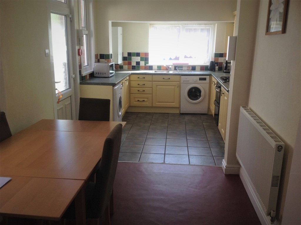 5 bed house for sale in Barrack Road, Exeter 2