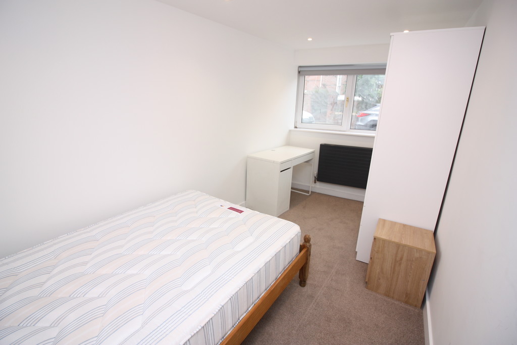 2 bed flat to rent in Mount Pleasant Road Ground Floor Flat, Exeter  - Property Image 6