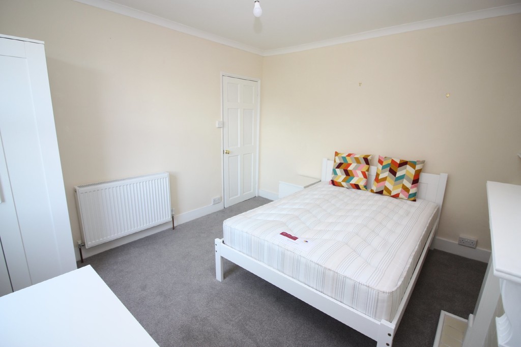 2 bed flat to rent in St James Terrace, Exeter  - Property Image 12