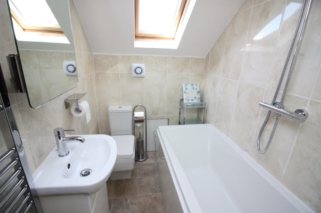 2 bed flat to rent in St James Terrace, Exeter  - Property Image 14