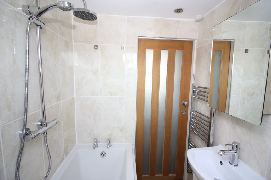 2 bed flat to rent in St James Terrace, Exeter  - Property Image 15