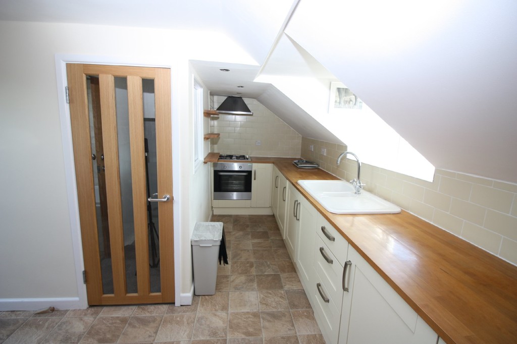 2 bed flat to rent in St James Terrace, Exeter 8