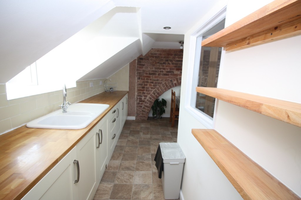 2 bed flat to rent in St James Terrace, Exeter  - Property Image 10