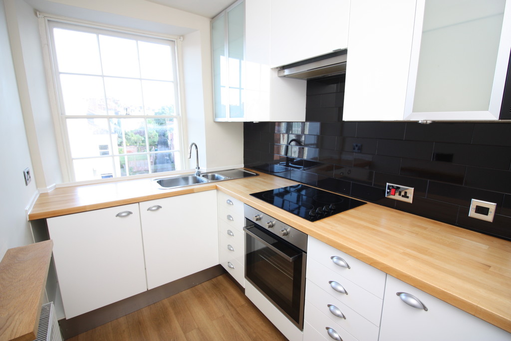 2 bed flat to rent in Old Tiverton Road, Exeter  - Property Image 4