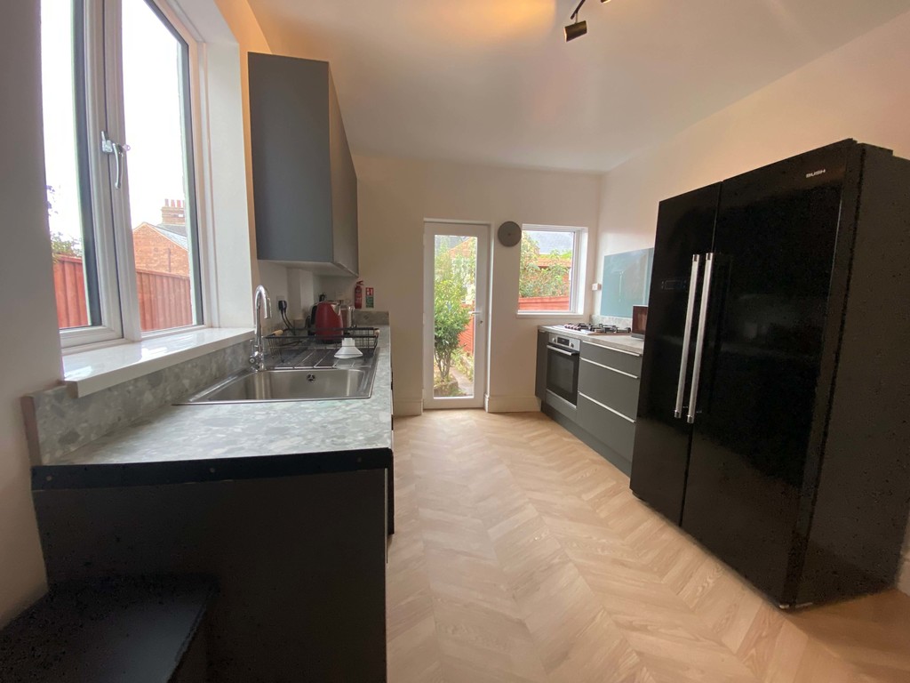 5 bed house to rent in Pinhoe Road, Exeter 2