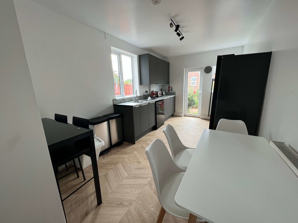 5 bed house to rent in Pinhoe Road, Exeter  - Property Image 3