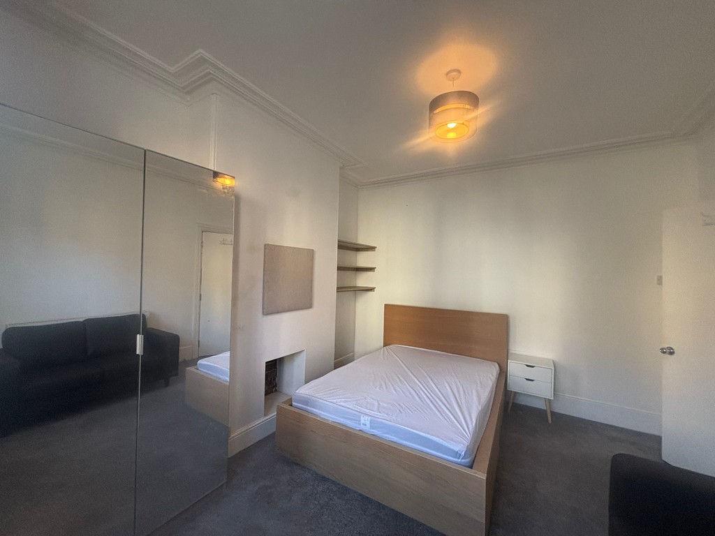 5 bed house to rent in Pinhoe Road, Exeter 5
