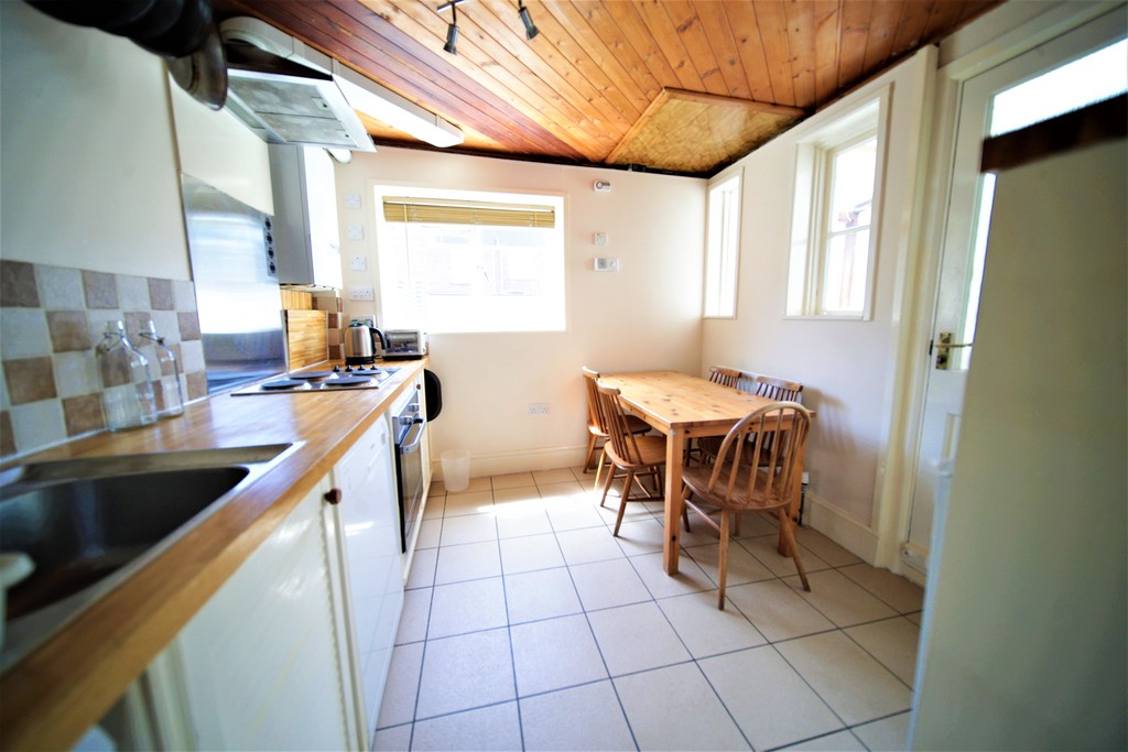 4 bed house for sale in Rosebery Road, Exeter  - Property Image 5