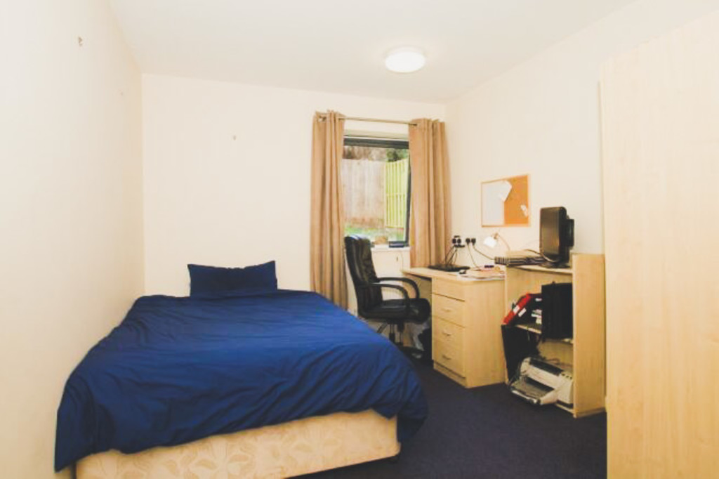 3 bed flat for sale in Hoopern Street, St James, Exeter  - Property Image 3