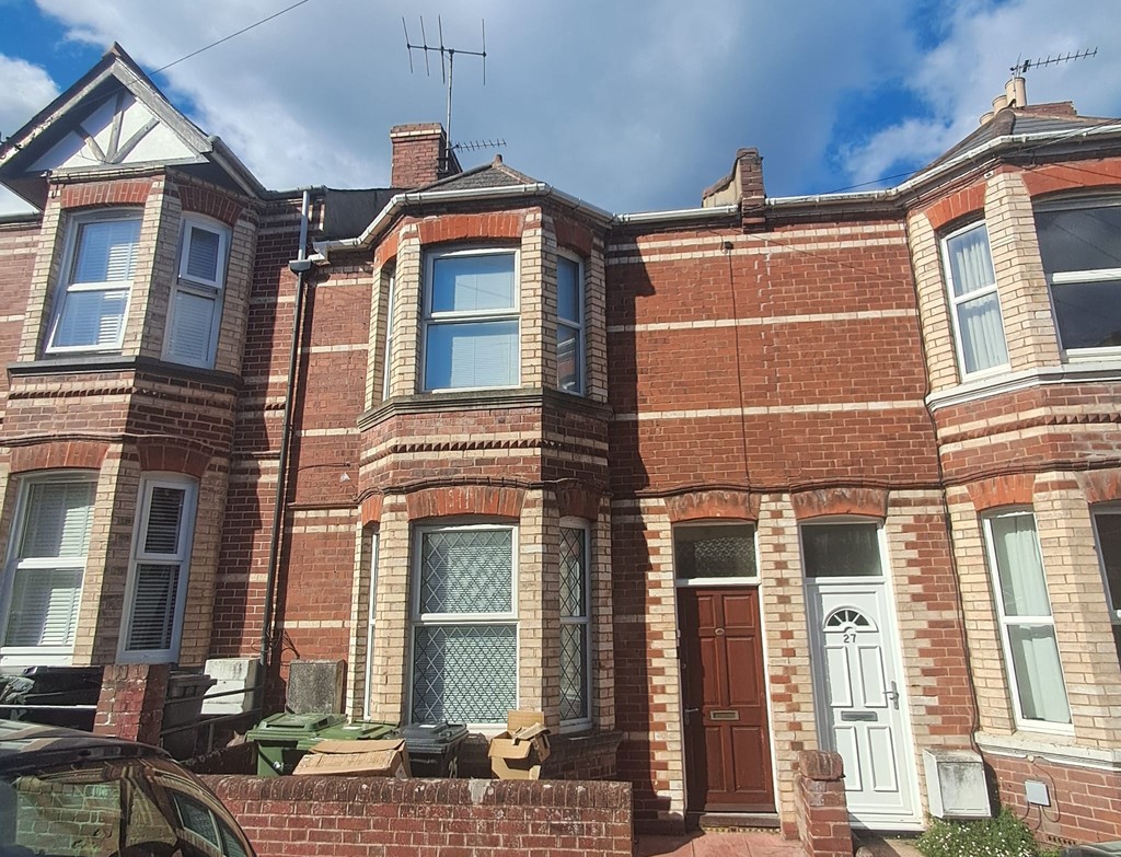 5 bed house to rent in Priory Road, Exeter 2