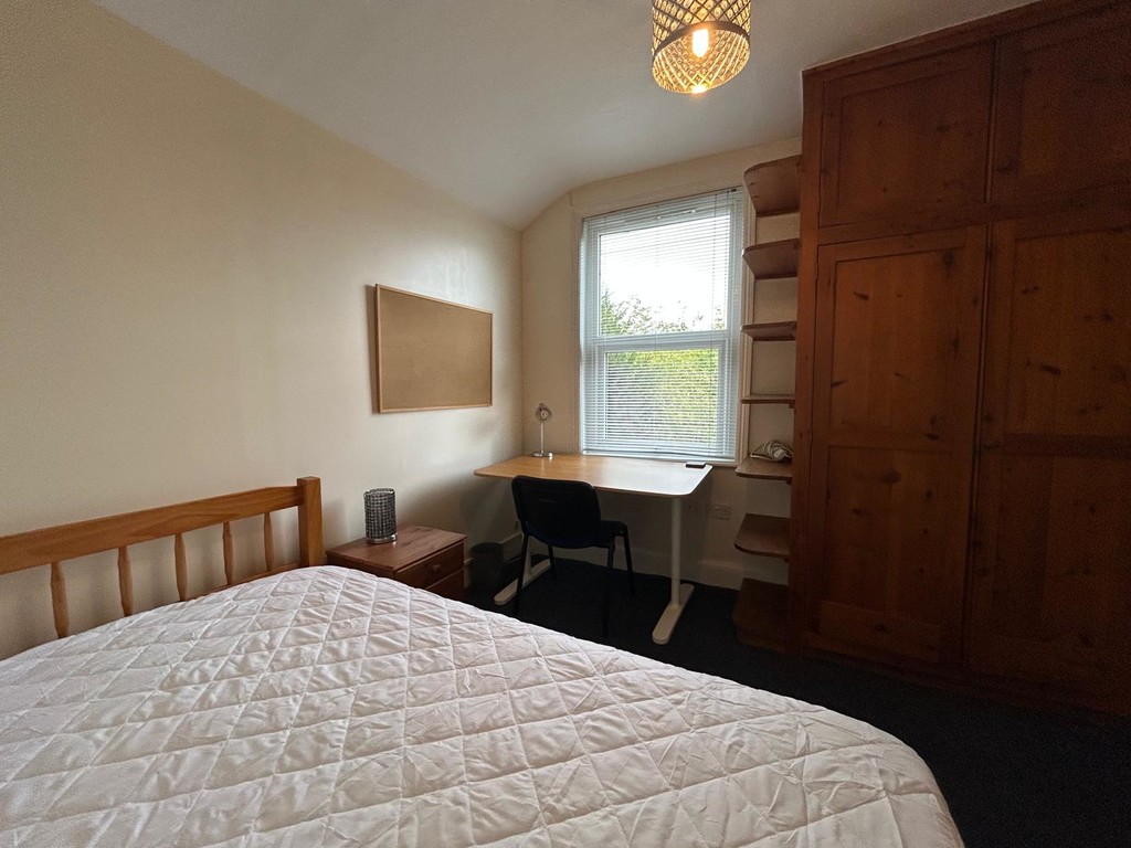 5 bed house to rent in Priory Road, Exeter 12