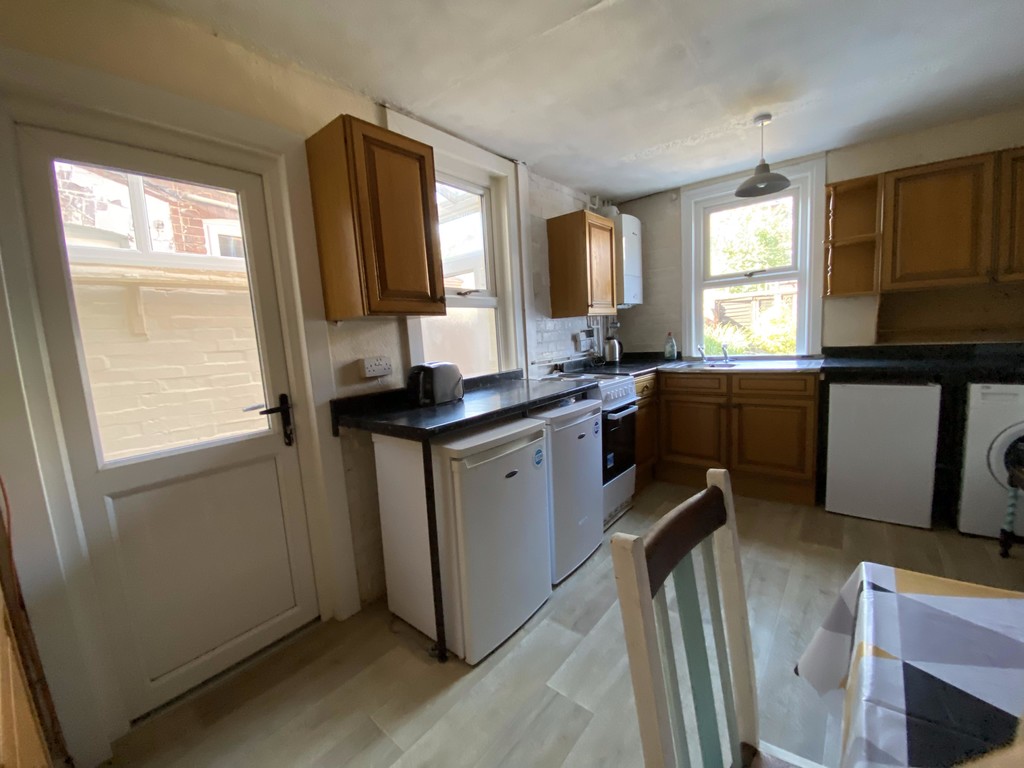 4 bed house for sale in Manston Road, Mount Pleasant  - Property Image 4