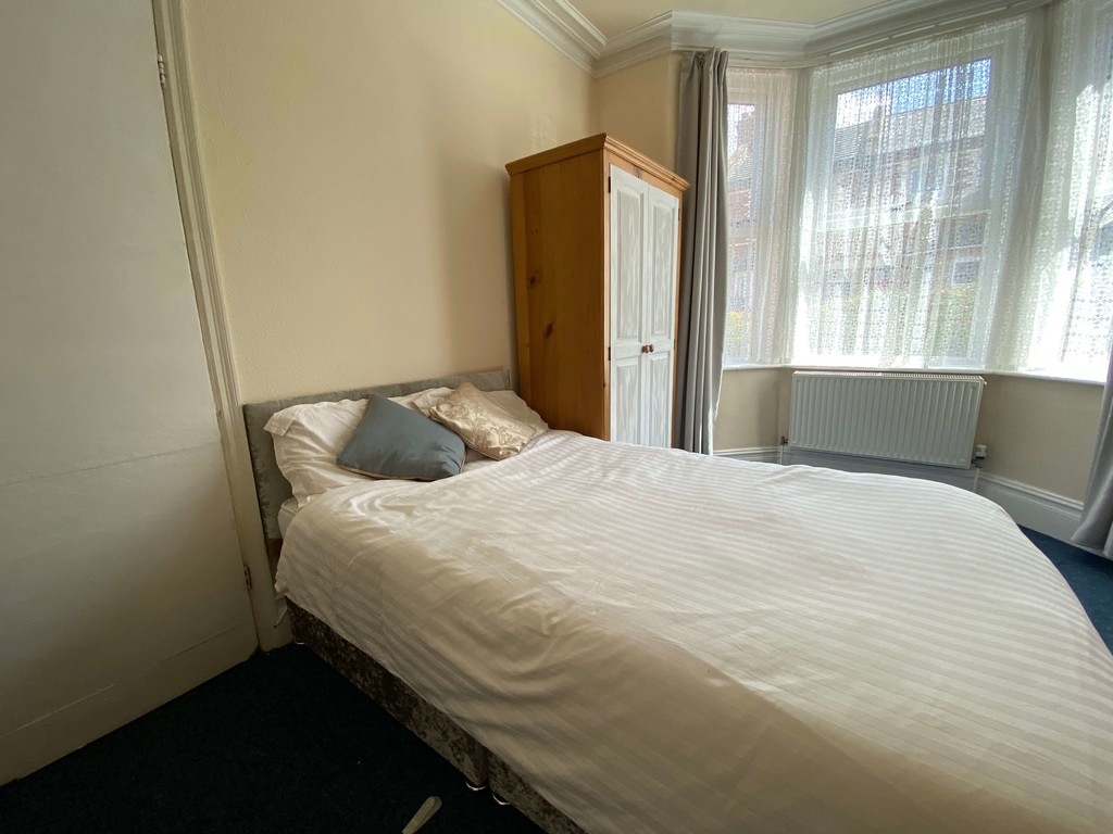 4 bed house for sale in Manston Road, Mount Pleasant  - Property Image 8