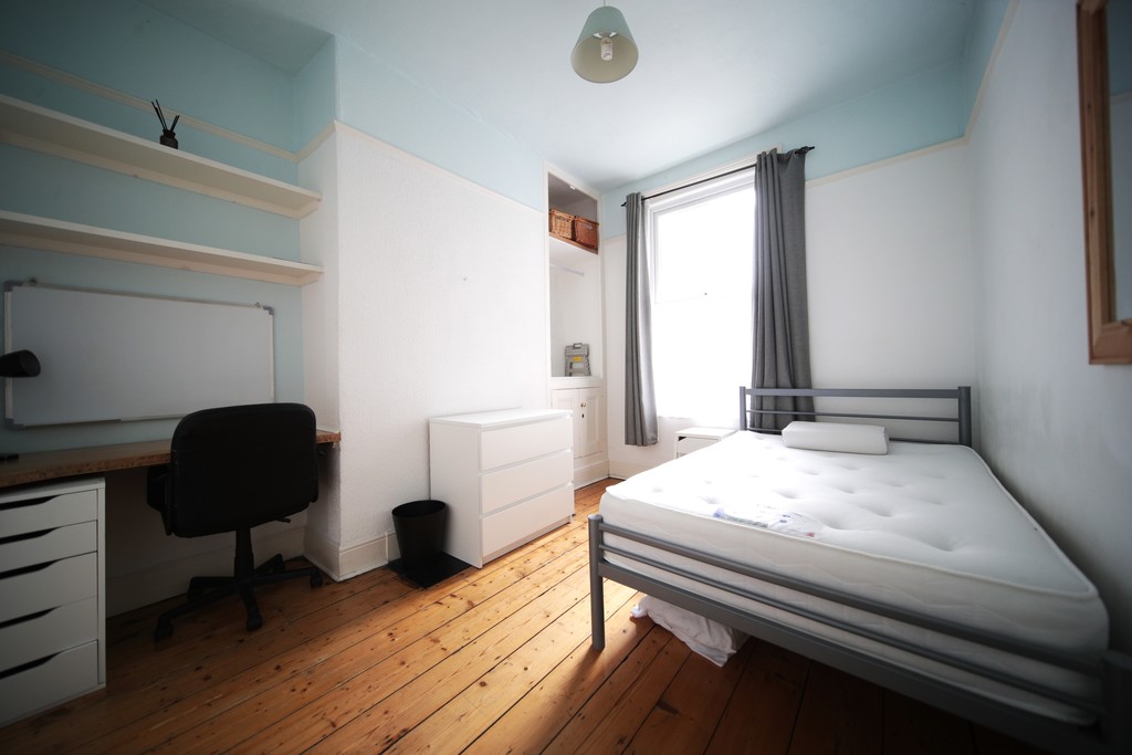 5 bed house for sale in Oxford Road, St James, Exeter 6