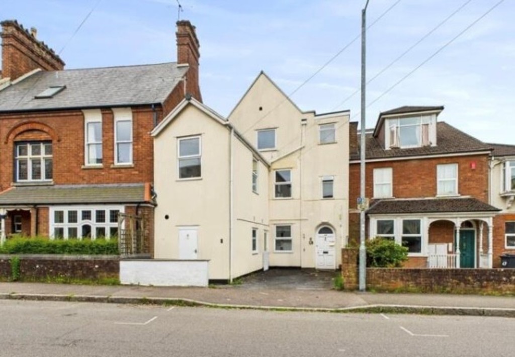 2 bed flat for sale in Union Road, St James, Exeter, EX4