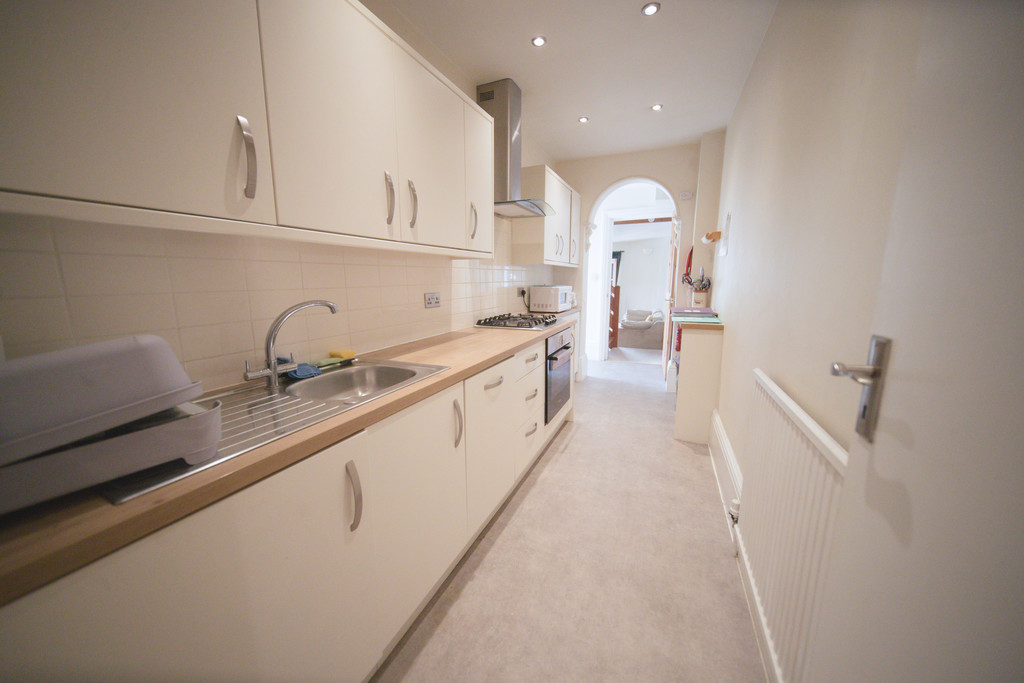2 bed flat for sale in Union Road, St James, Exeter 2