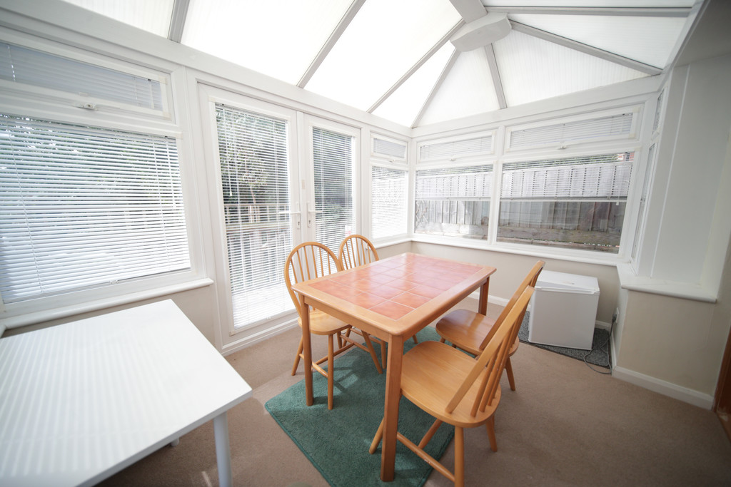 2 bed flat for sale in Union Road, St James, Exeter 5