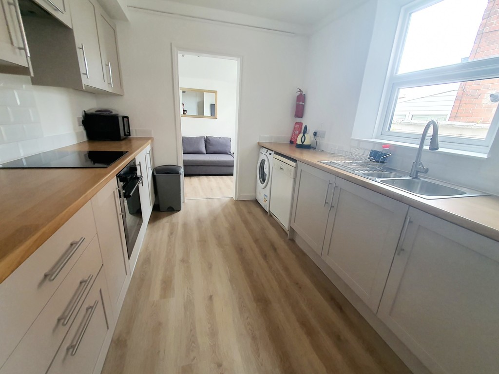 5 bed house to rent in Pinhoe Road, Exeter  - Property Image 1