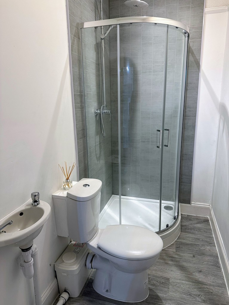 5 bed house to rent in Pinhoe Road, Exeter 11